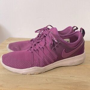 Nike Women's Free Tr 7 Training Trainers sneakers shoes size 9.5 magenta